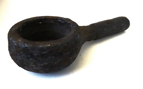 Antico crogiuolo ghisa per - crogiuolo,